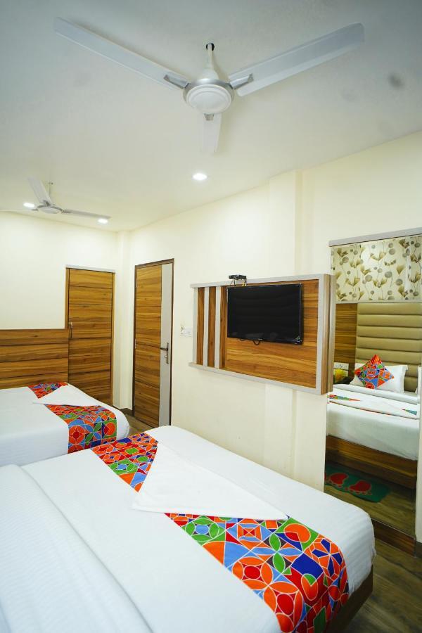 Hotel Delhi Darshan Deluxe-By Rsl Hospitality Neu-Delhi Exterior foto