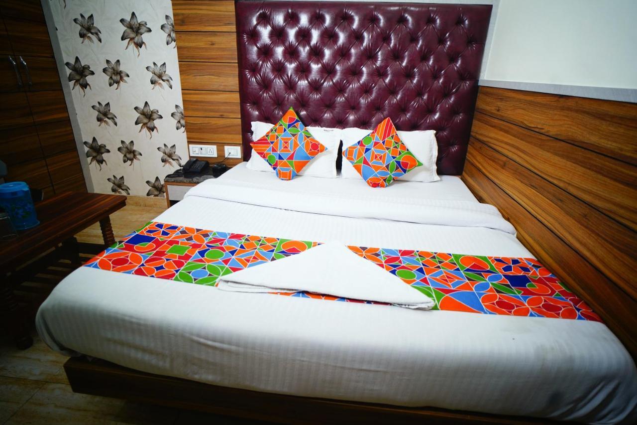 Hotel Delhi Darshan Deluxe-By Rsl Hospitality Neu-Delhi Exterior foto